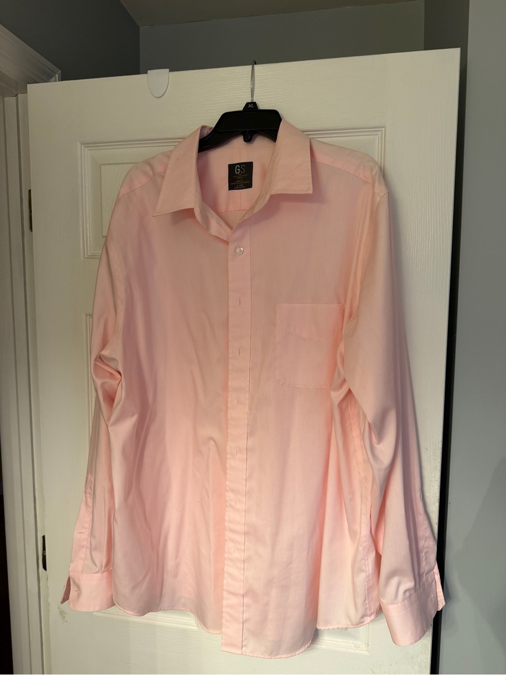 Men's Classic Button-Up Shirt - Light Pink